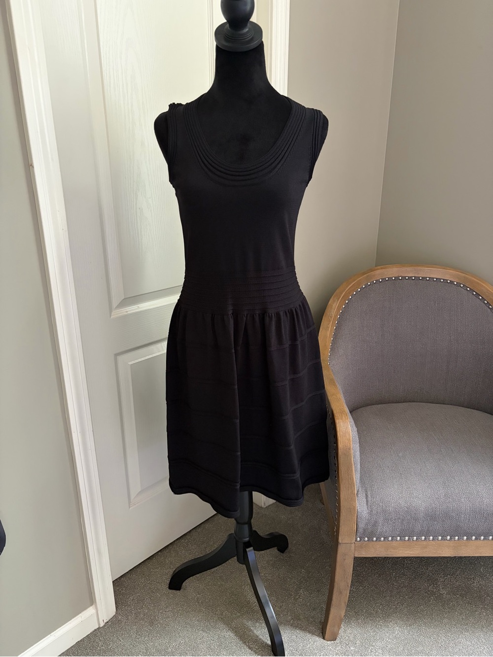 Max Studio Black Sleeveless Scoop-Neck Fit & Flare Dress